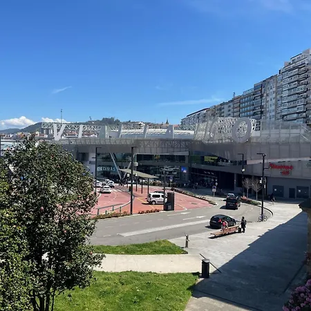 Apartamento Piso Céntrico De 5 Con Garaje En
