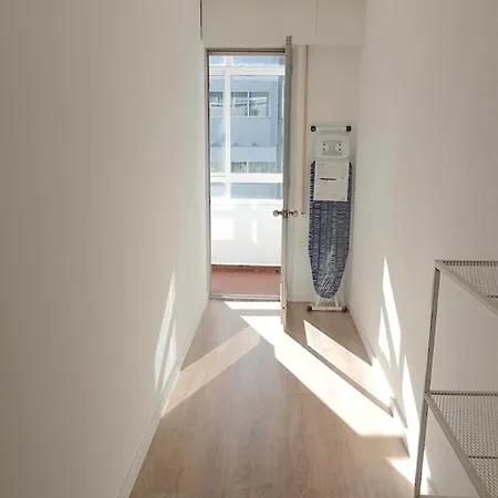 Piso Céntrico De 5 Con Garaje En Apartamento *