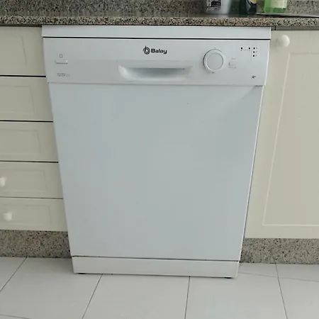 Daire Piso Centrico De 5 Con Garaje En