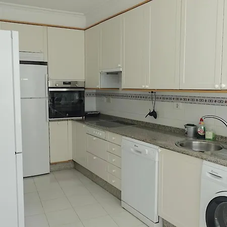 Piso Céntrico De 5 Con Garaje En Apartamento Vigo