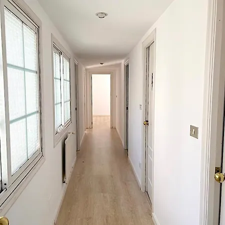 Piso Centrico De 5 Con Garaje En Apartment *