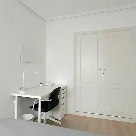 Piso Centrico De 5 Con Garaje En Apartment