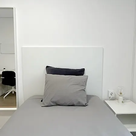 Apartamento Piso Céntrico De 5 Con Garaje En Vigo