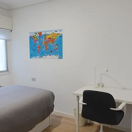 Apartamento Piso Céntrico De 5 Con Garaje En Vigo