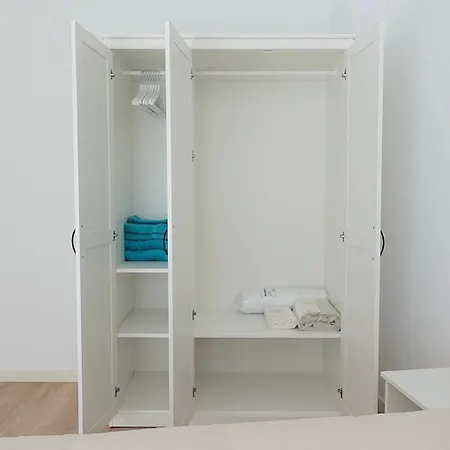 Piso Centrico De 5 Con Garaje En Apartamento *